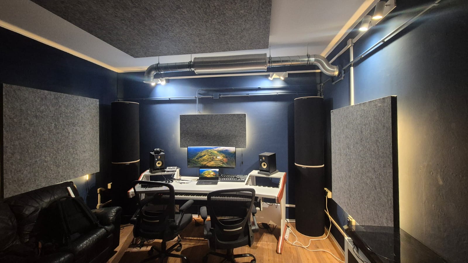 Image 1: studio