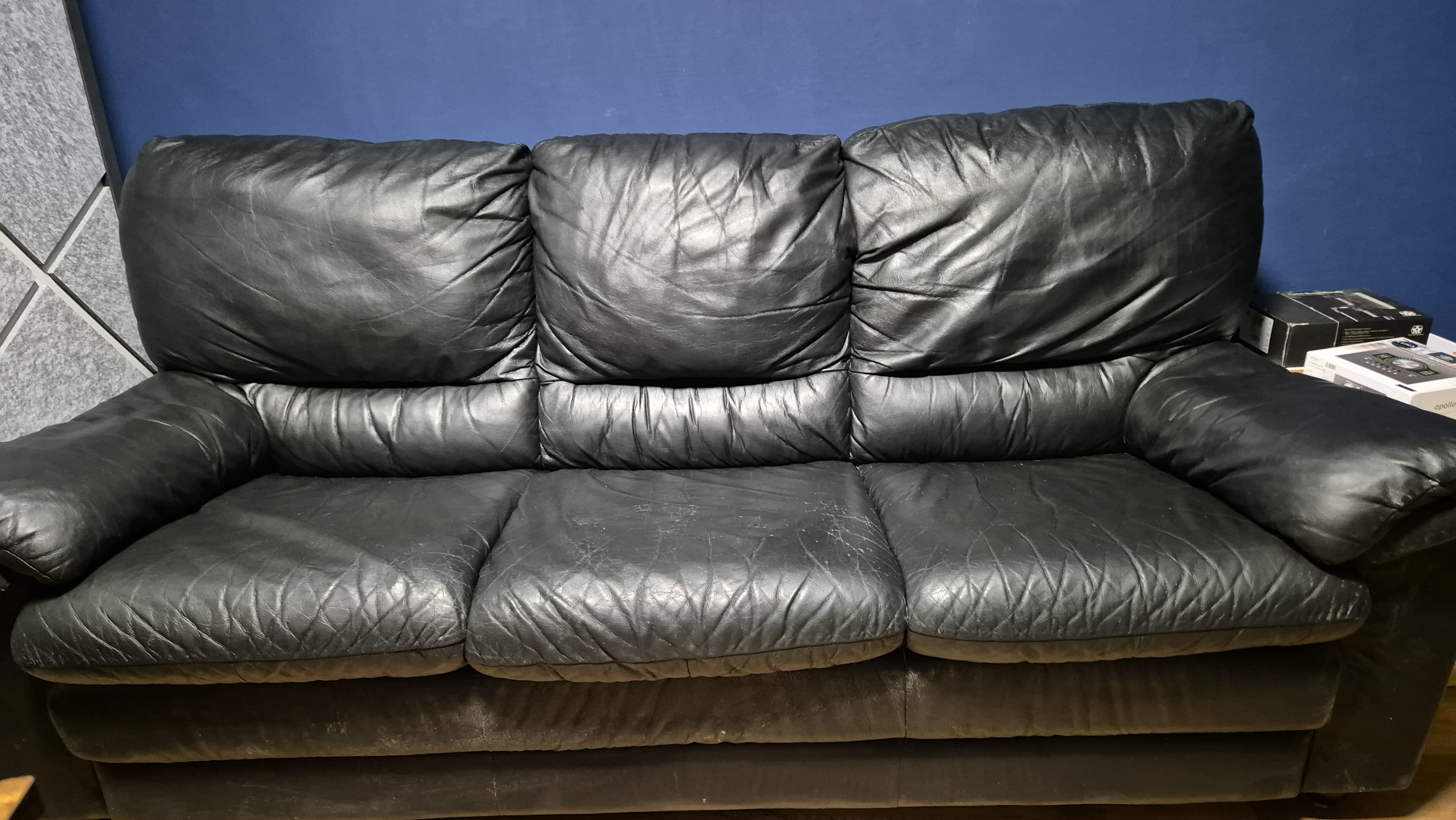 Image 5: studio